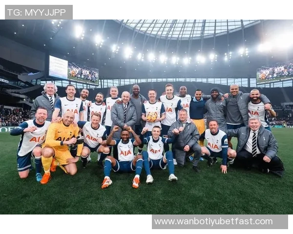 门德斯闪耀登场仅7分钟任意球世界波助巴黎领先 门德斯闪耀登场仅7分钟任意球世界波助巴黎领先